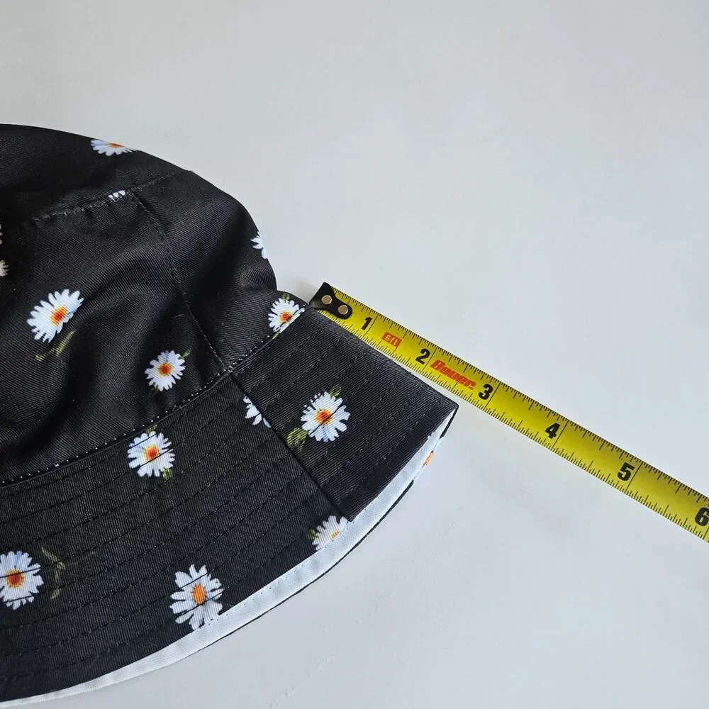 Alice and Olivia Daisy Bucket Hat Sunhat Reversible Adult Black 3